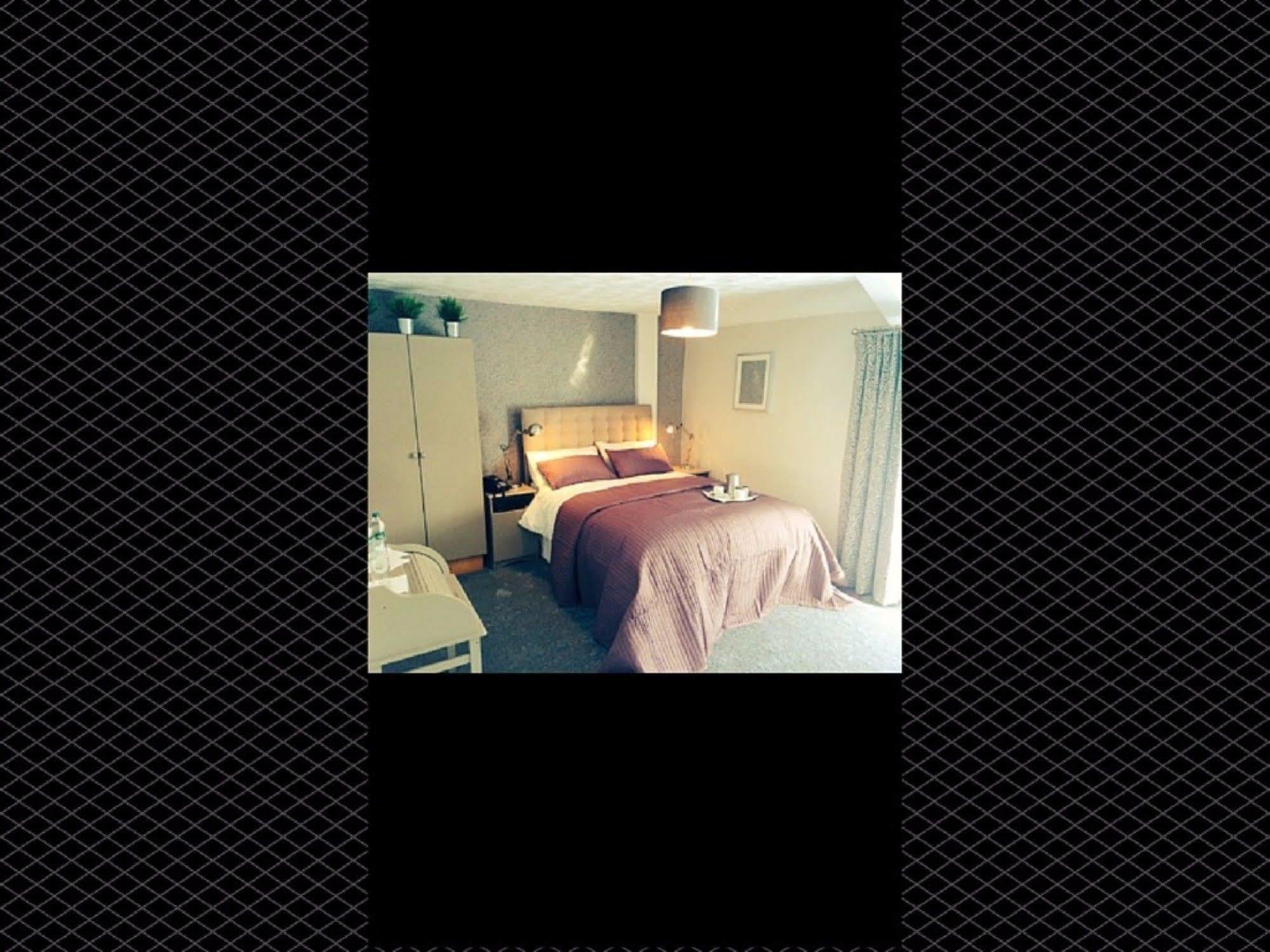 Dobbins Inn Carrickfergus Exteriör bild