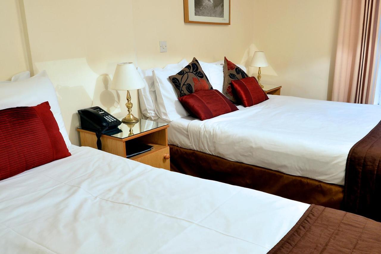 Dobbins Inn Carrickfergus Exteriör bild