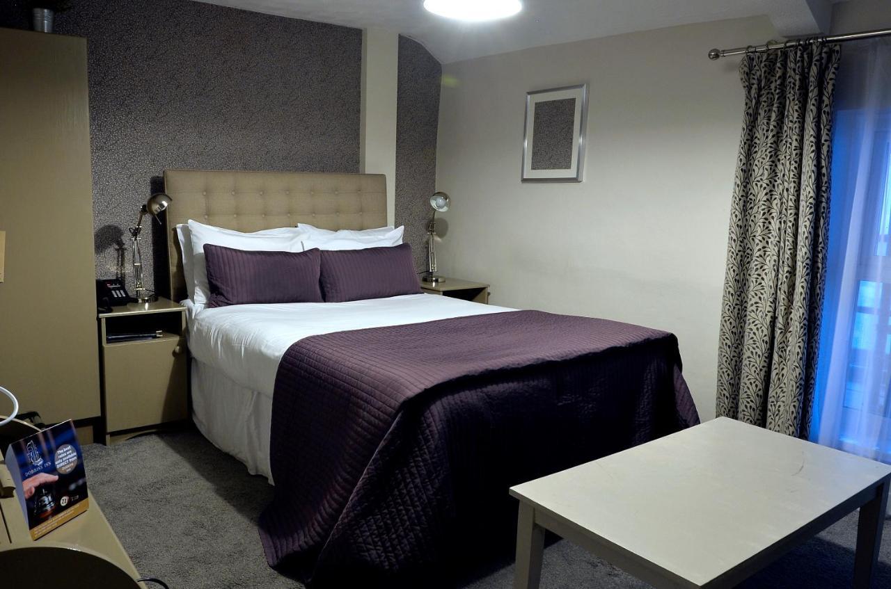 Dobbins Inn Carrickfergus Exteriör bild